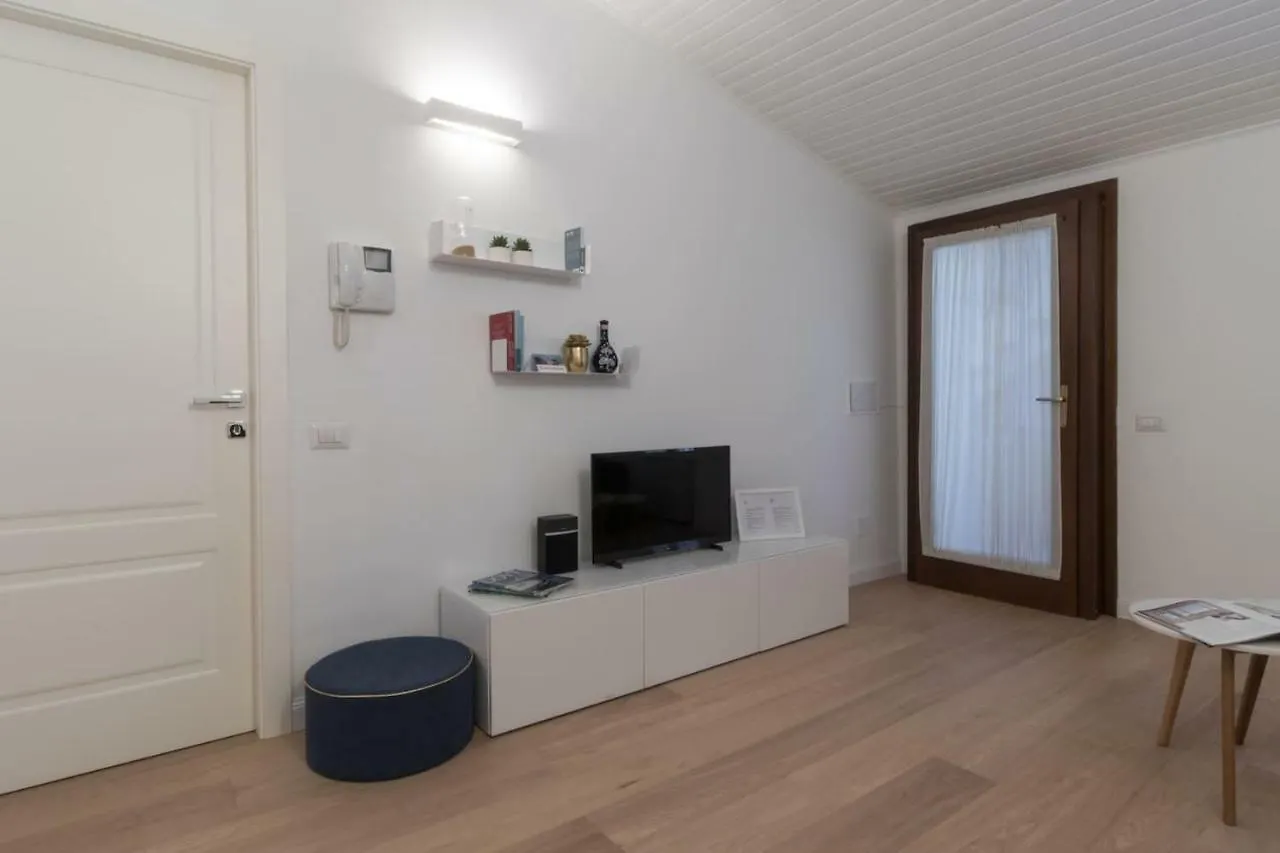 Apartment Italianway - Vigevano 13 Milan